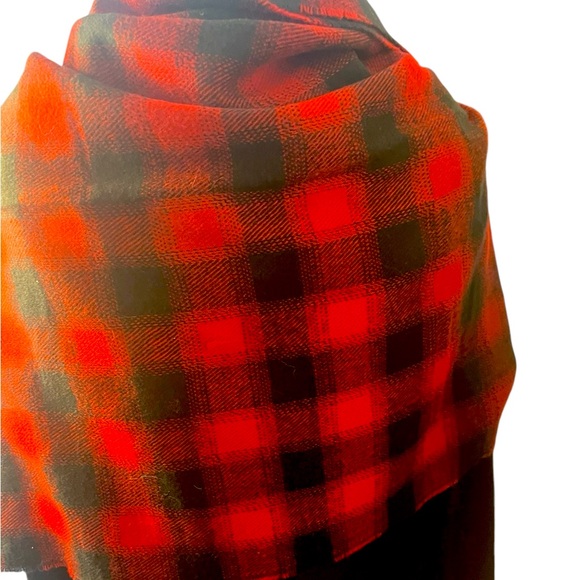 Eddie Bauer Buffalo Check Firelight oversized throw scarf with fringe - Picture 4 of 5
